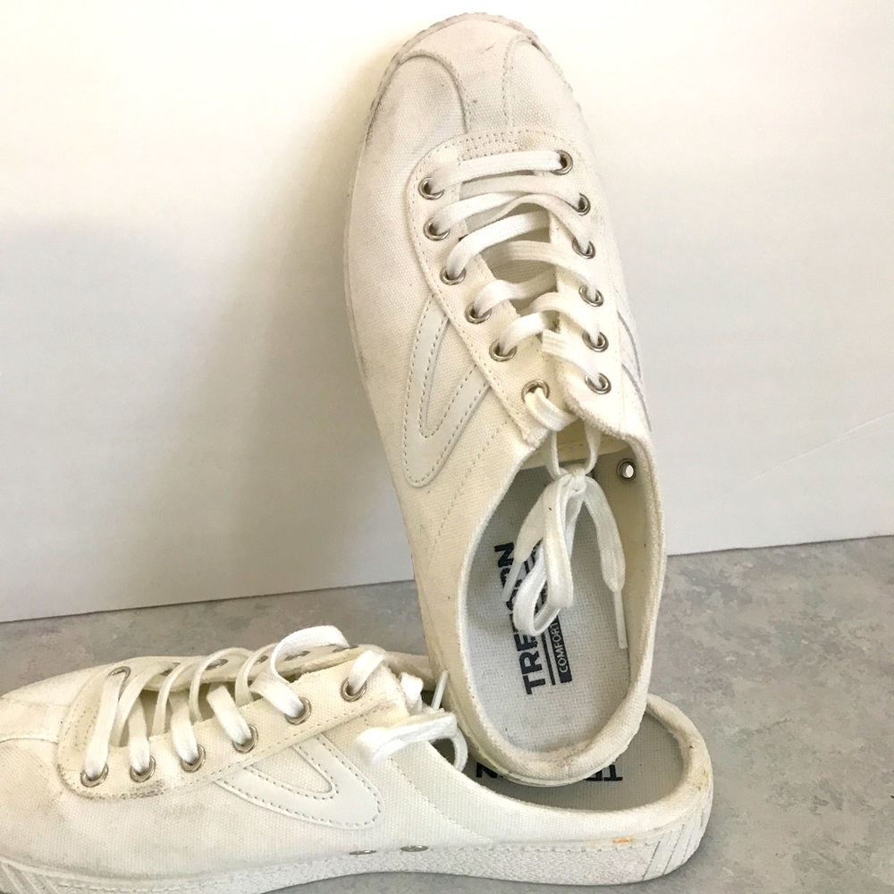 White lace front “Treetorn” sneakers Sz9